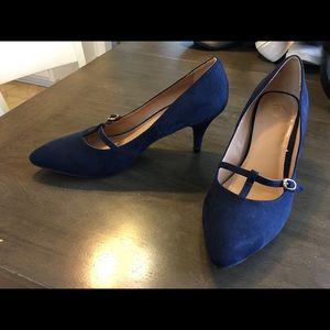 Blue Mary Jane kitten heels